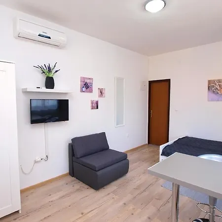 Fuer 3 Personen Ca 20 Qm In Fazana, Istrien Istrische Riviera Appartement
