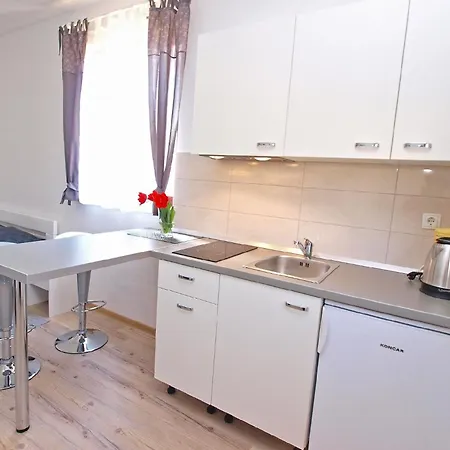 Apartman Fuer 3 Personen Ca 20 Qm In Fazana, Istrien Istrische Riviera Fažana